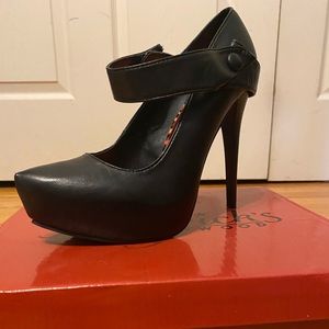 💙 Fredericks of Hollywood High heels💙